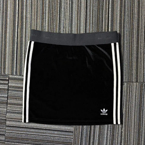 [BUNJANG] Adidas Originals Black Velvet Mini Skirt / 아디다스 오리지널스 블랙 벨벳 미니스커트