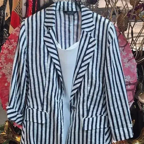 [BUNJANG] Anthem Style Stripe Loose Fit Women's Jacket / anthem STYLE스트라이프 루즈핏 여성 자켓