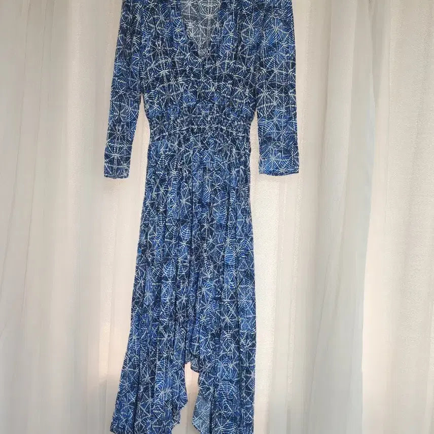 [BUNJANG] Maje Blue Pattern Wrap Maxi Dress / 마쥬 블루 패턴 랩 원피스