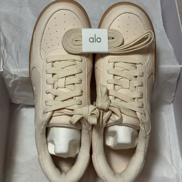 [BUNJANG] Alo Yoga Recovery Mode Sneakers Clay Cream Size 275 / 알로 요가 리커버리 모드 스니커즈