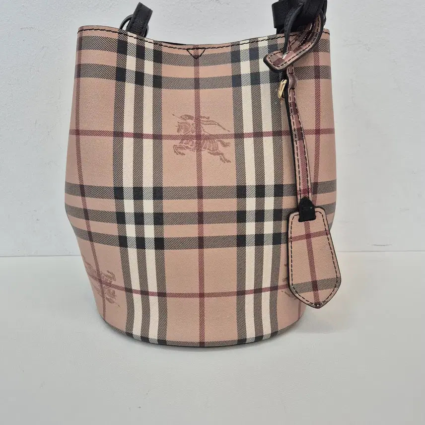 [BUNJANG] Burberry Haymarket Check Small Bucket Bag / [중고명품 럭스올 울산점] 버버리 론 헤이마켓 체크 스몰 버킷백 40571581