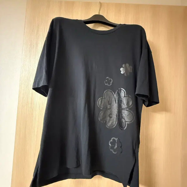 [BUNJANG] Lucky Chouette Clover Motif Black T-Shirt / 럭키슈에뚜 티셔츠