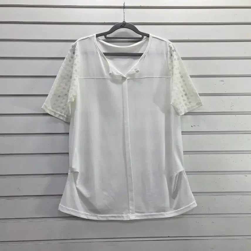 [BUNJANG] Ivory Check Sidelined Shirring Blouse / 아이보리 체크포인트 옆선셔링 블라우스/보물찾기천사