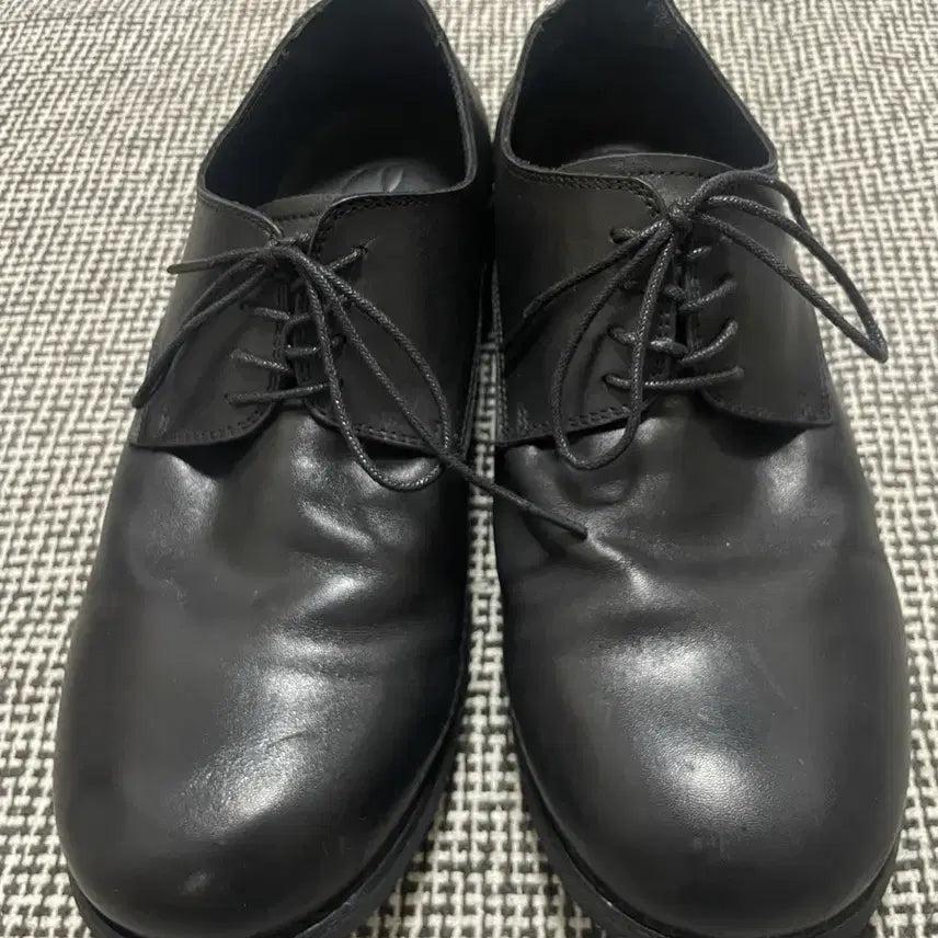 [BUNJANG] Yase Mud Horse Hide Derby Shoes Black / [Yase 머드 홀스 하이드 더비슈즈 / 블랙]