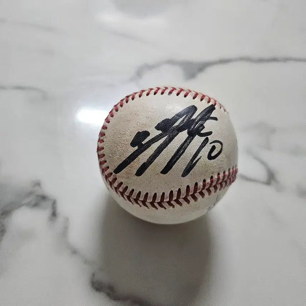 [BUNJANG] LG Twins Oh Ji-hwan Signed Baseball (KBO Official Ball) / LG트윈스 오지환 선수 싸인볼 (kbo 공인구)