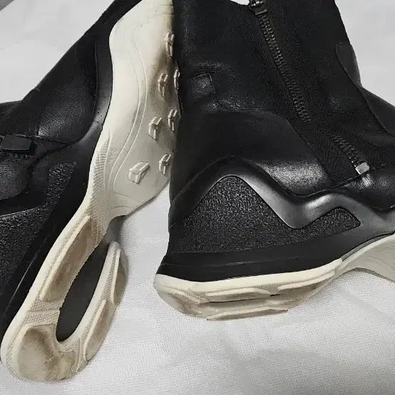 [BUNJANG] Françoise Nazar Leather Ankle Boots / 프랑소와 나자르 가죽 앵클 부츠 240