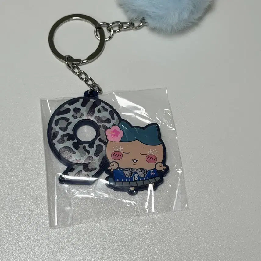 [BUNJANG] Hachiware 9090 Gyaru Nui Rubber Keychain / 하치와레 9090 갸루 누이 러버 키링 먼작귀