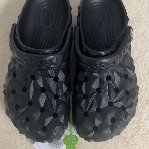 [BUNJANG] Crocs Classic Geometric Black Size 240 / [무료배송]M5/W7크록스 클래식지오메트릭 블랙240사이즈