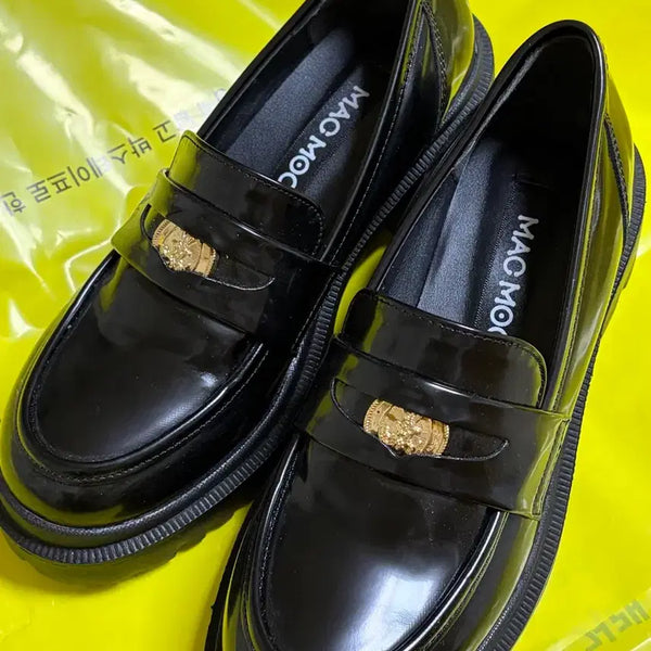 [BUNJANG] Marcok Black Platform Loafers Size 225 / 마크모크 블랙 통굽 로퍼 225