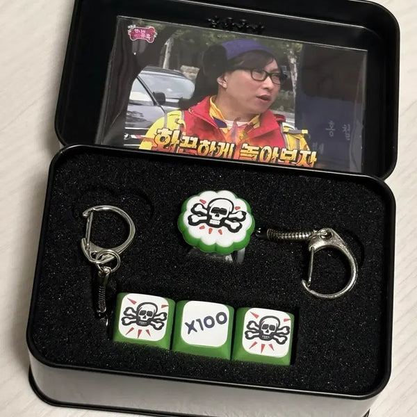 [BUNJANG] Mom's Touch "Infinite Challenge" Keycap Set (Includes Park Myung-soo Sticker Card) / 맘스터치 무한도전 키캡 해골 세트 (박명수 카드 스티커 포함)