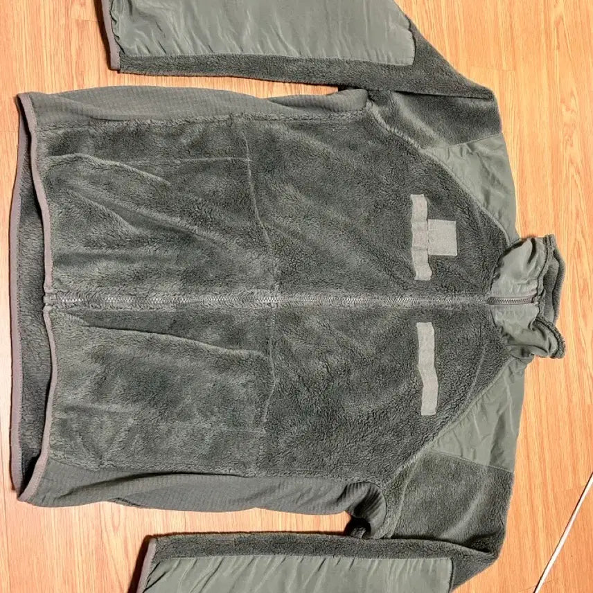 [BUNJANG] US Army Fleece Jacket M-L / us army 플리스 자켓 M-L