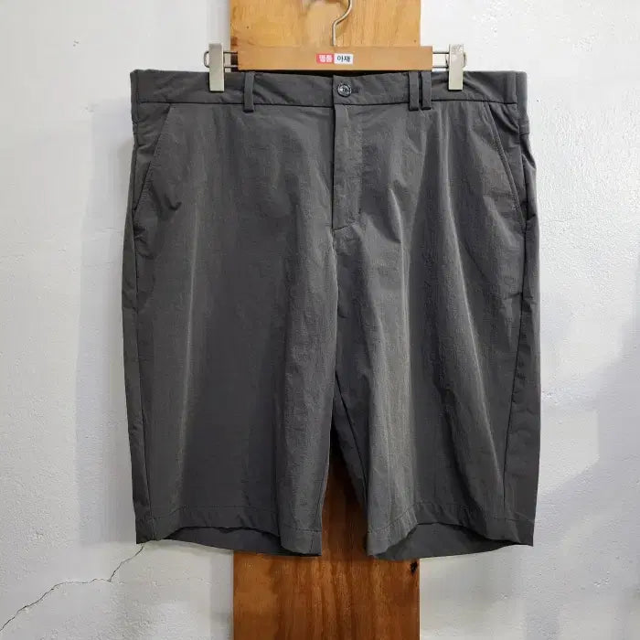 [BUNJANG] Henry Cotton's Men's Stretch Golf Shorts Size 38 / [헨리코튼 골프] 남성 스판 골프 반바지 숏팬츠 38