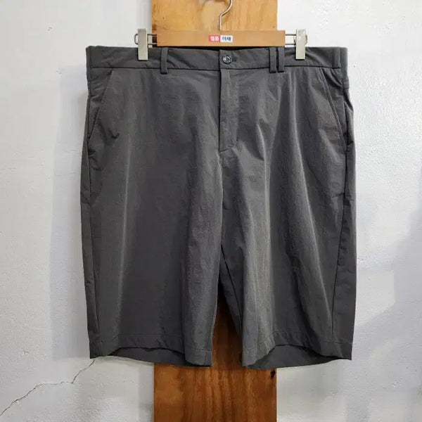 [BUNJANG] Henry Cotton's Men's Stretch Golf Shorts Size 38 / [헨리코튼 골프] 남성 스판 골프 반바지 숏팬츠 38