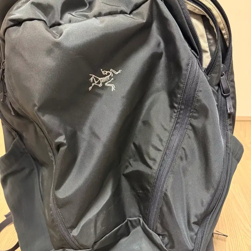 [BUNJANG] Arc'teryx Mantis Backpack 32L Navy / 아크테릭스 맨티스 백팩(32) 네이비