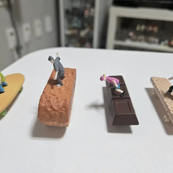 [BUNJANG] Little Boder Mini Skateboard Gacha Set (4 Types) / 그레이 멜론 미니어처 스케이트보드  리틀보더 가챠4종 세트