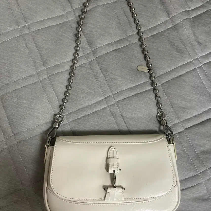 [BUNJANG] Lemaire Croissant Medium Shoulder Bag White / 루에브르 삭드벨로