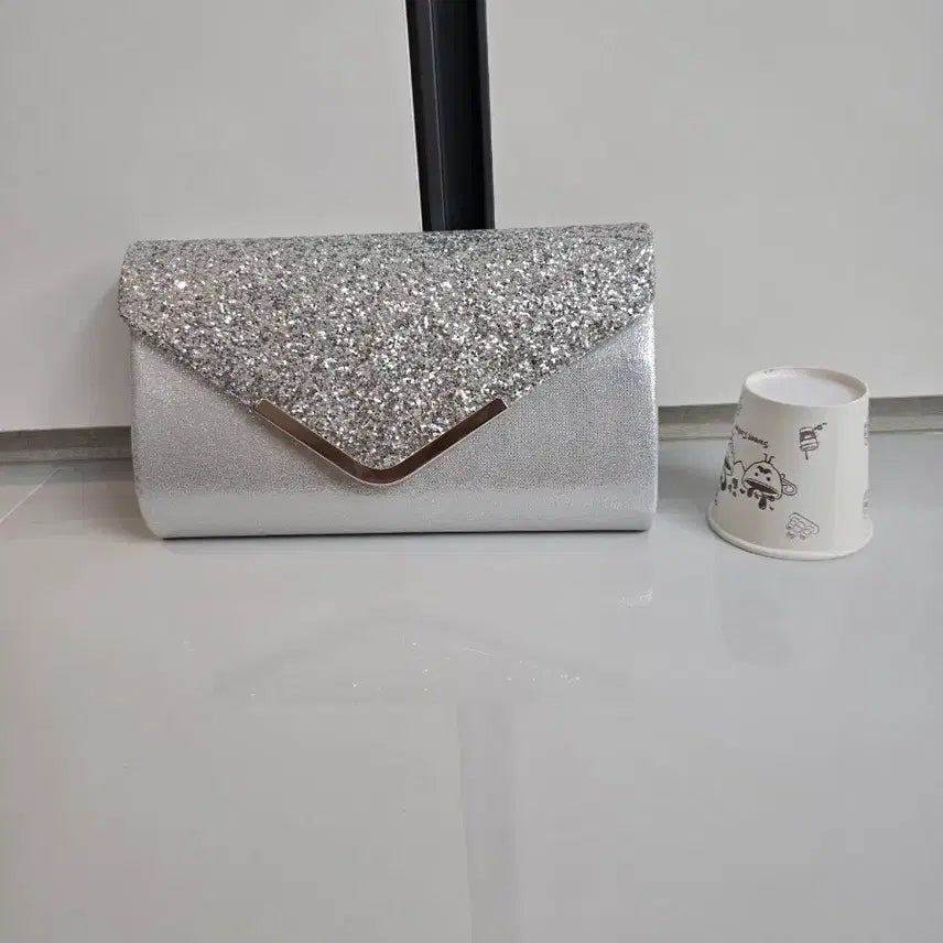 [BUNJANG] Silver Glitter Clutch Bag with Chain Strap / 실버 글리터 클러치백(새상품)