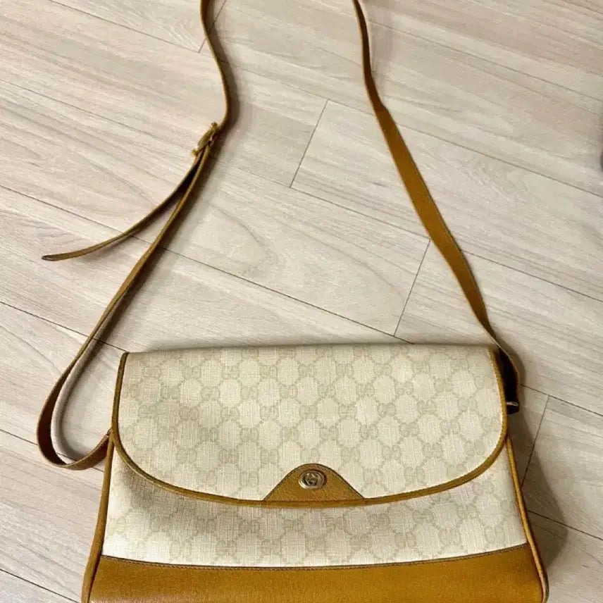 [BUNJANG] Gucci Vintage Crossbody Bag 80s-90s / 초레어템 80-90년대 빈티지 구찌 크로스백 핸드백