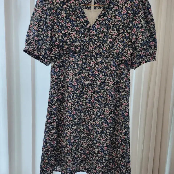 [BUNJANG] NAIN Floral Puff Sleeve V-Neck Mini Dress / NAIN 플로럴  원피스 (반값택배 가능)