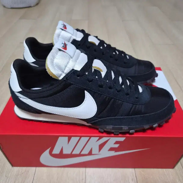 [BUNJANG] Nike Waffle Racer Black/White / 나이키 와플레이서 블랙/화이트
