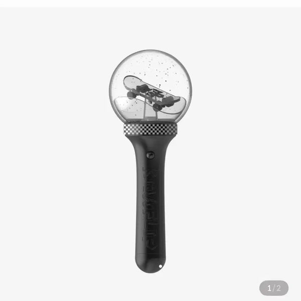[BUNJANG] Kickflip Lightstick with Unused Photocard / 킥플립 응원봉 판매 미사용 포카 포함
