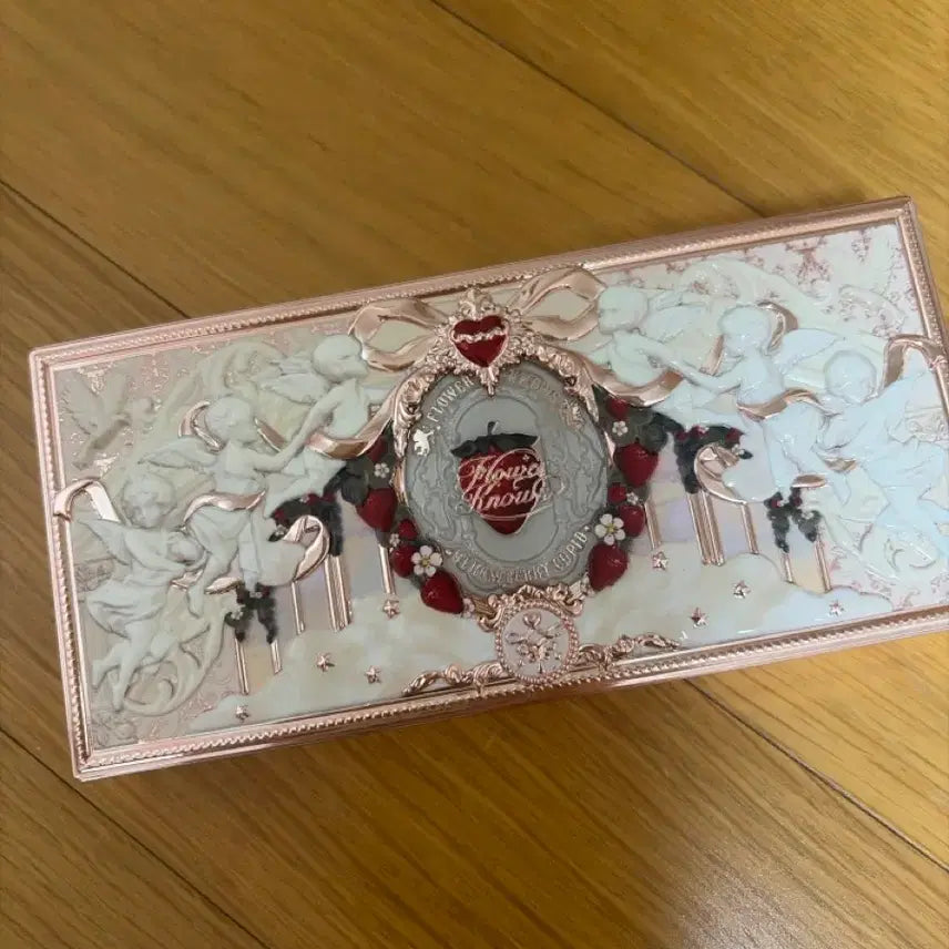 [BUNJANG] Flower Knows Strawberry Cupid Eyeshadow Palette No. 1 / 플라워노즈 스트로베리 큐피드 아이섀도우 1호