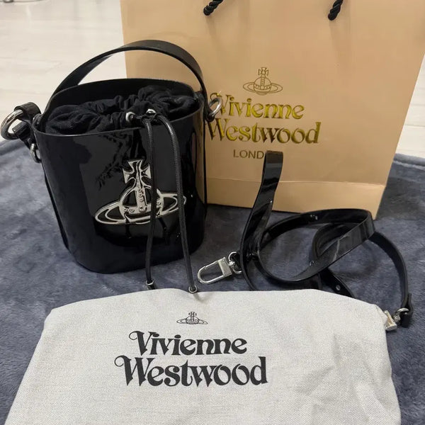 [BUNJANG] Vivienne Westwood Betty Small Bucket Bag Black / 비비안웨스트우드 베티 스몰 버킷백 블랙
