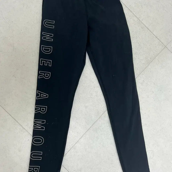 [BUNJANG] Under Armour Black Leggings / 언더아머 블랙 레깅스
