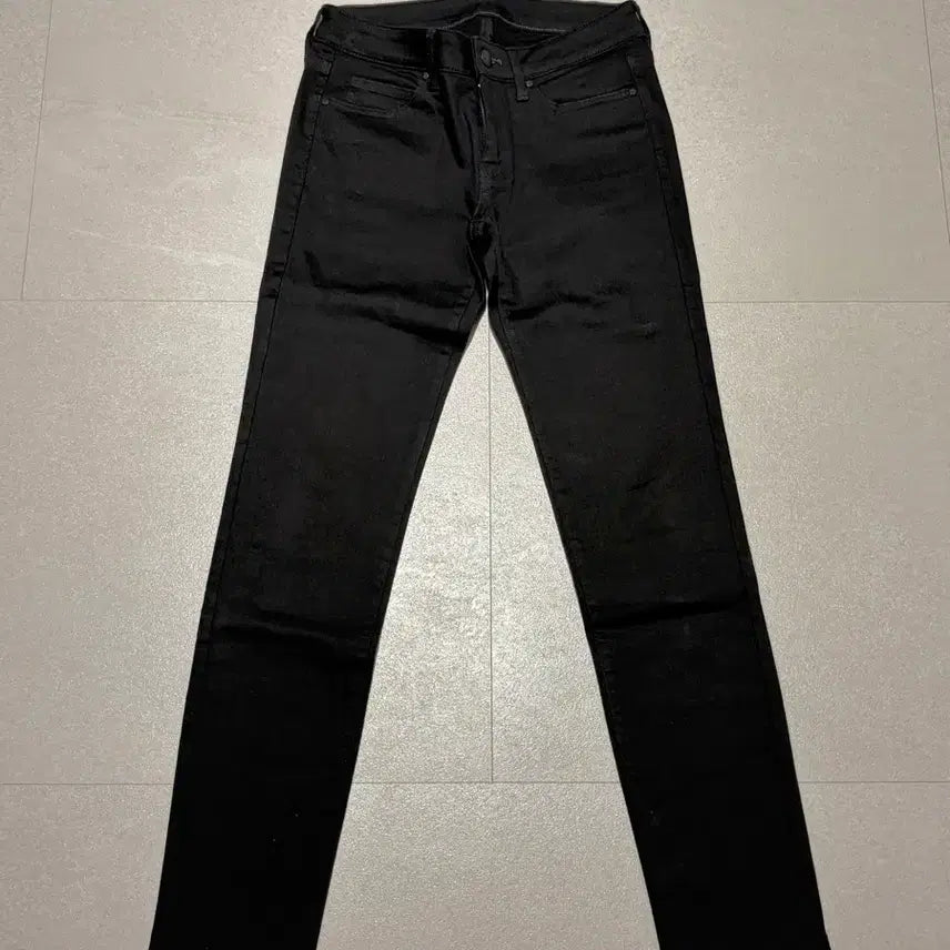[BUNJANG] Uniqlo Slim Fit Black Jeans / 유니클로 블랙진 상태 매우좋음