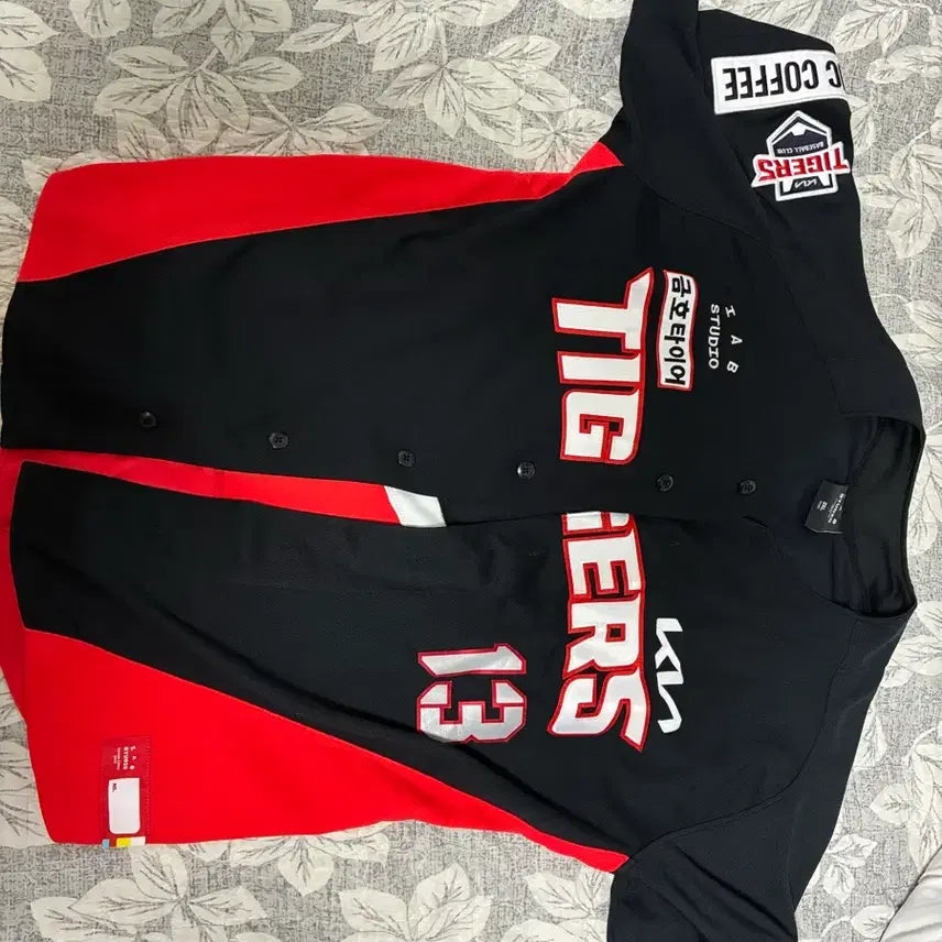 [BUNJANG] Kia Tigers Yoon Young-chul 2024 Authentic Jersey (Size 110) / [110] 24어센틱 기아타이거즈 윤영철 열마킹 판매해요
