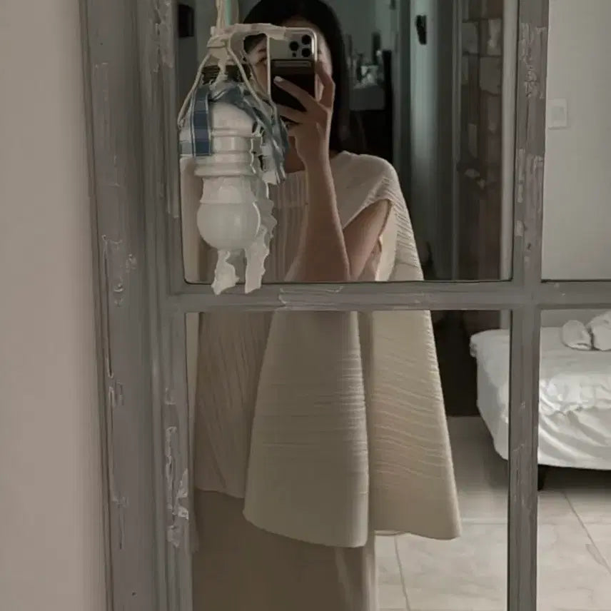 [BUNJANG] Indiviz Pleated Camisole / 인더바즈 플리츠 나시