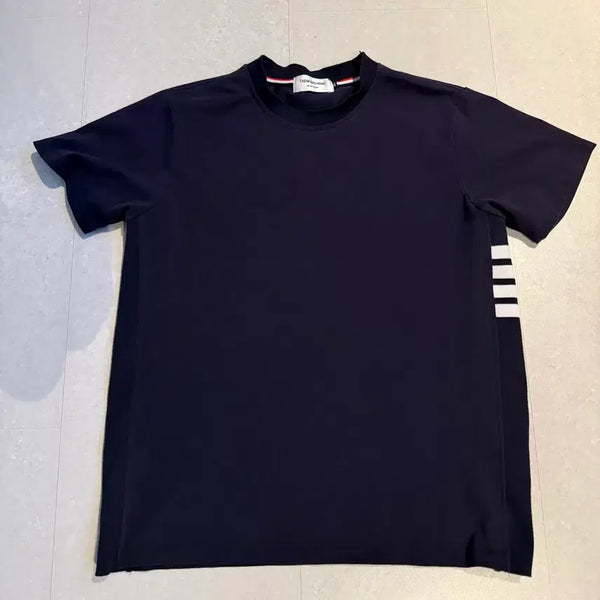 [BUNJANG] Thom Browne Navy T-Shirt with Four-Bar Stripe Detail / 톰브라운 반팔 티셔츠 네이비 4선 포인트