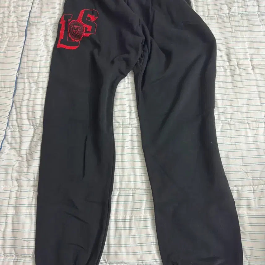 [BUNJANG] Rasattts Logo Sweatpants Black / 라스탯츠 스웻팬츠