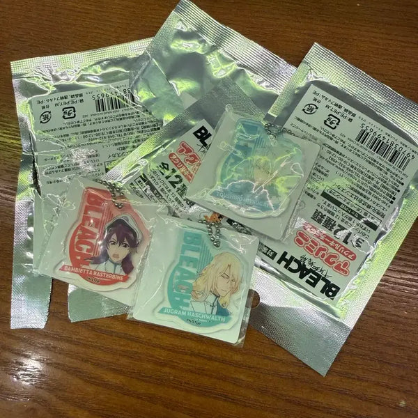 [BUNJANG] Bleach Thousand-Year Blood War Haschwalth & Bambietta Keychain Bundle Set / 블리치 천년혈전 키링 팔아용!