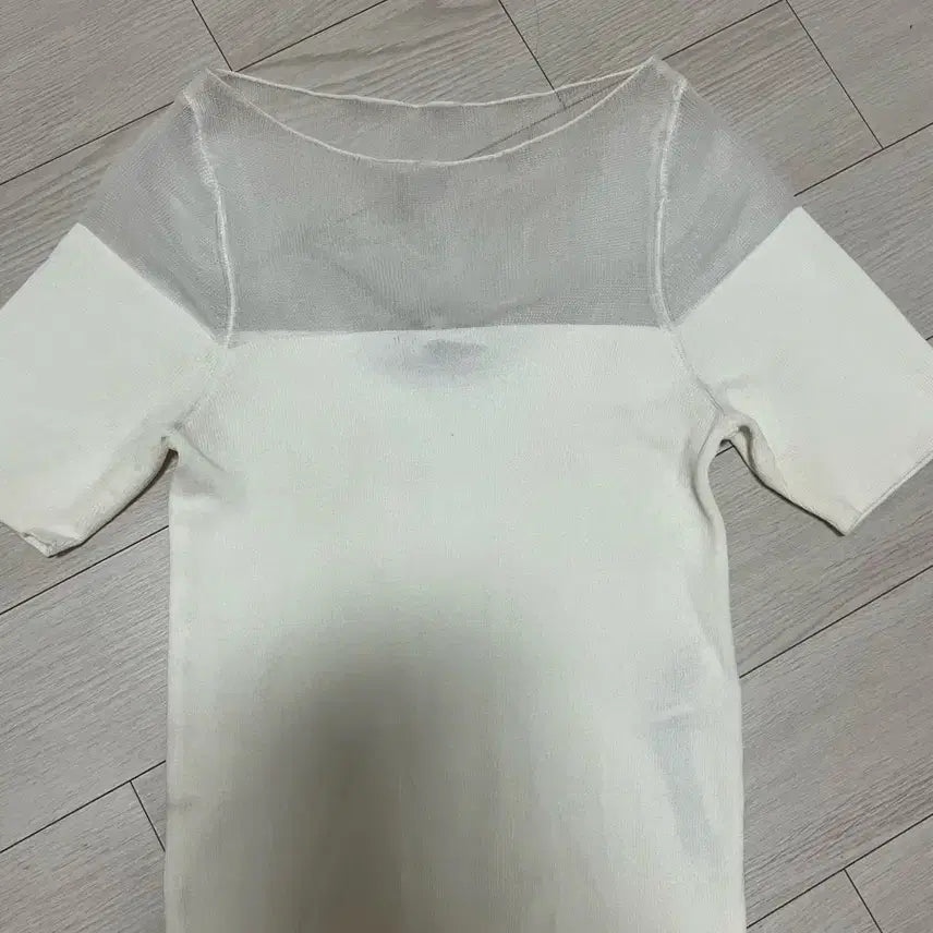 [BUNJANG] Zara White Short-Sleeve T-Shirt / 자라 고급 흰색 반팔 티 s