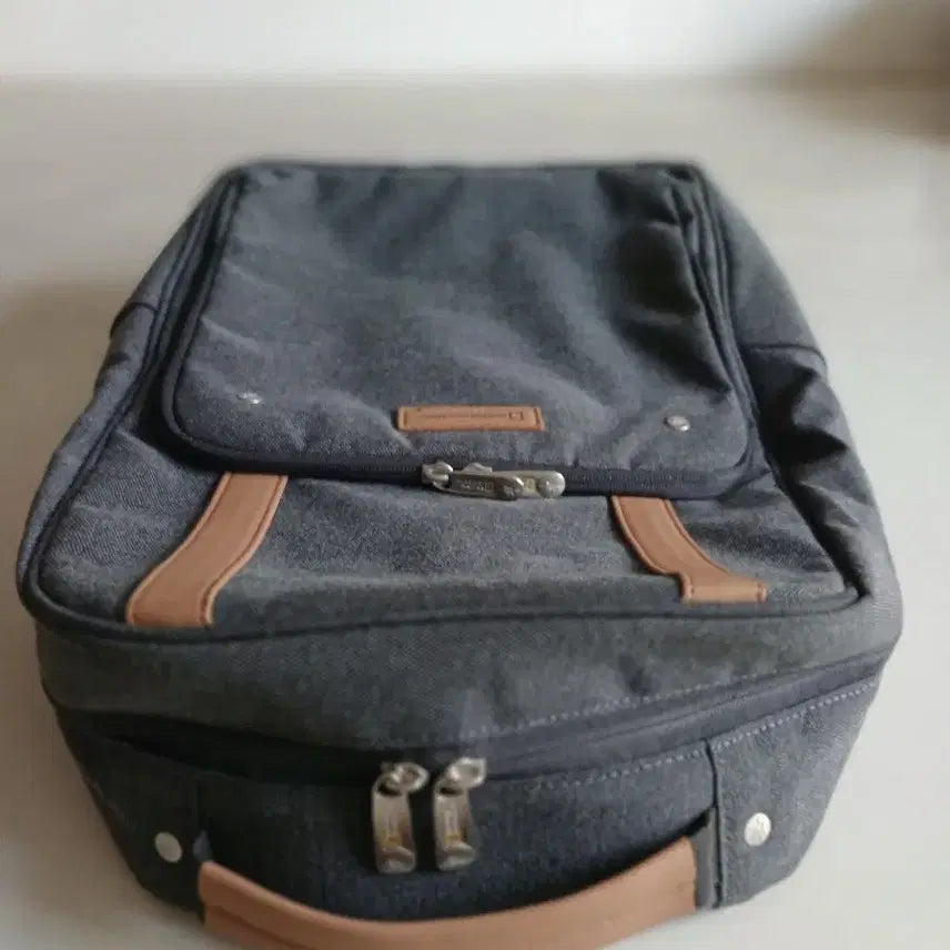 [BUNJANG] National Geographic Charcoal Laptop Backpack / 내셔널지오그래픽 백팩 노트북가방 차콜