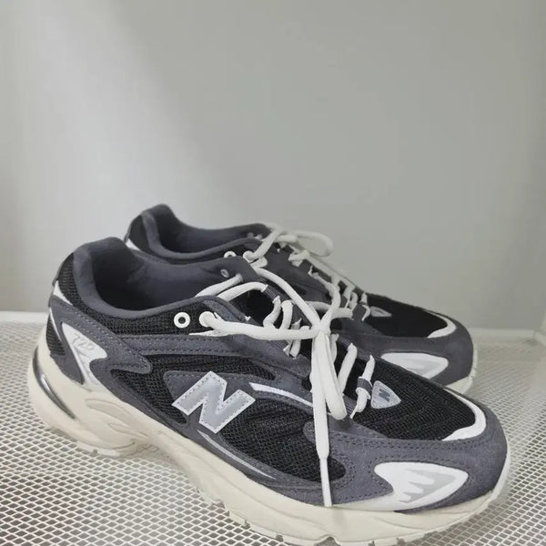 [BUNJANG] New Balance 725 Sneakers (250mm) / 250 뉴발란스725 스니커즈  -1288