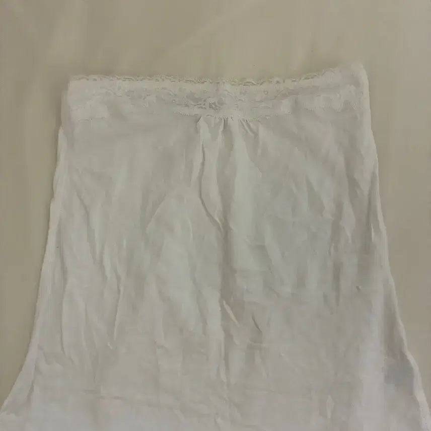 [BUNJANG] Brandy Melville Lace Tube Top / 브랜디멜빌 레이스 튜브탑