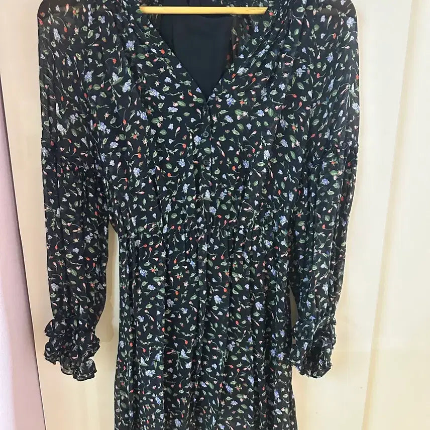 [BUNJANG] Club Monaco Floral Print Midi Dress / 클럽모나코 원피스