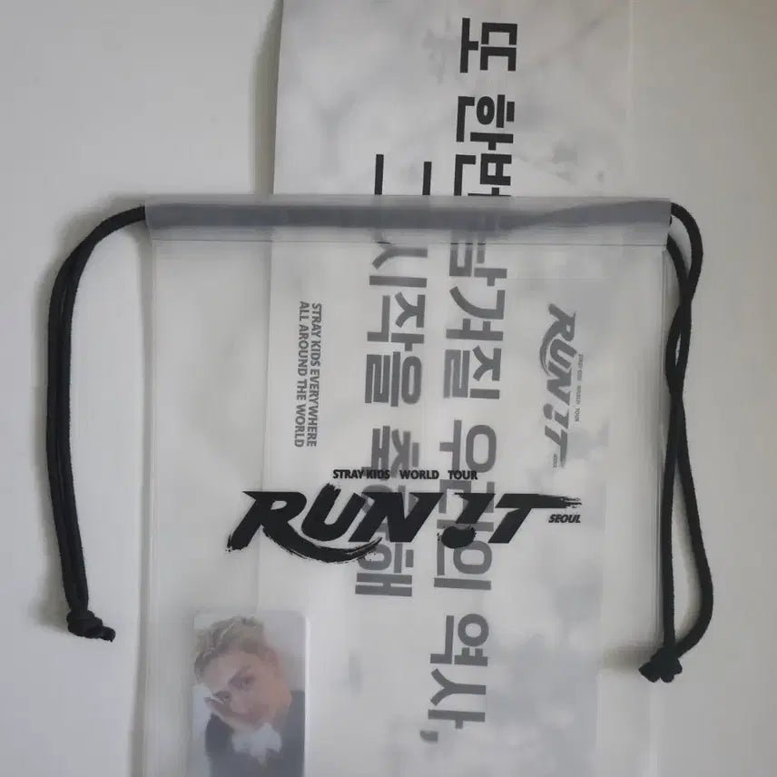 [BUNJANG] Stray Kids Run It Seoul Concert Day 1 Entrance Photocard Bundle Set OT8 / 스트레이키즈 런잇 서울 콘서트 7/25 입장포카 일괄