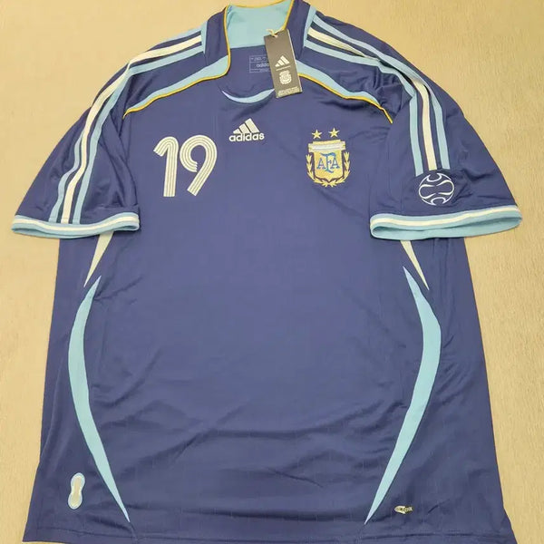 [BUNJANG] Argentina National Football Team 2006-2008 Away Jersey Remake - Lionel Messi / 06-08 아르헨티나 축구 국가대표 어웨이 유니폼 리메이크 오피셜 메시 마킹