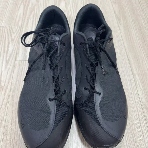 [BUNJANG] On Running Cloudventure Black Size 300 / 온러닝 파프 클라우드벤쳐 블랙 300 단품 팝니다!