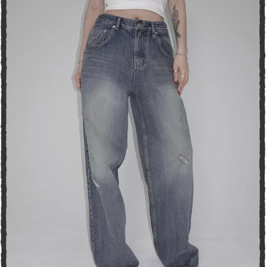 [BUNJANG] Fadeit Low Rise Wide Denim Bullet Damage Jeans / 페일제이드 로우라이즈 와이드 데님