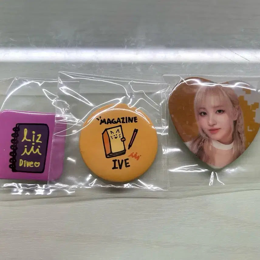 [BUNJANG] IVE Rei Fanmeeting MD Pin Badge / 급처/공굿덤) 리즈 핀뱃지 판매합니다!