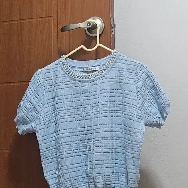 [BUNJANG] Pearl Necklace Detail Light Blue Knit Top / 니트티
