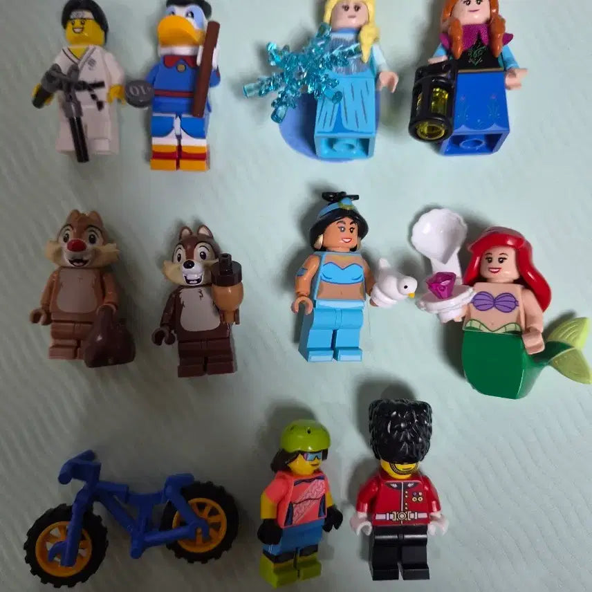 [BUNJANG] LEGO Minifigures Disney Series (Elsa, Anna, Ariel, Jasmine, Chip & Dale, Donald Duck, etc.) / 레고 미니 피규어 시즌 미피들(디즈니 등)