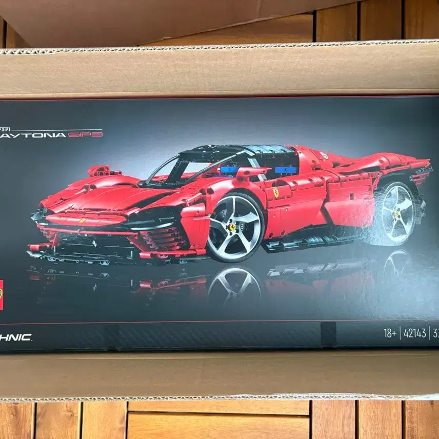 [BUNJANG] LEGO Technic Ferrari Daytona SP3 (42143) Set / 레고 테크닉 페라리 데이토나 SP3 42143