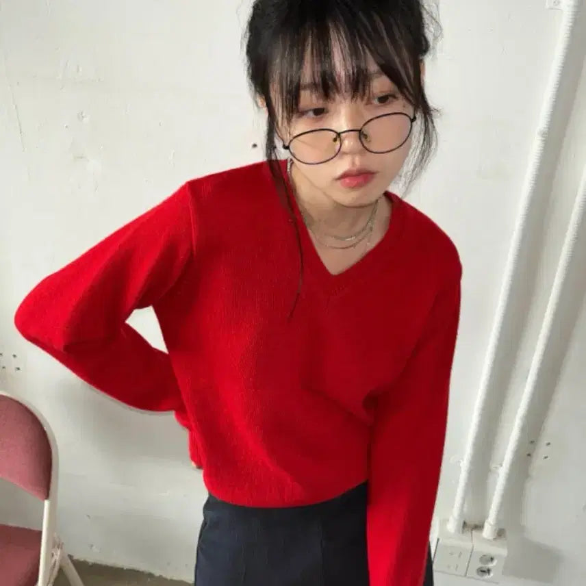 [BUNJANG] Kimahop V-Neck Knit Red / 김아홉 브이넥 니트 레드
