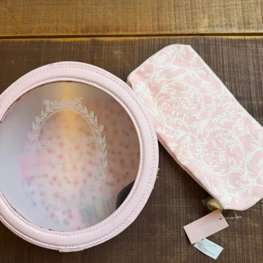 [BUNJANG] Estée Lauder Ladurée Paris Collaboration Cylinder Pouch Set (Pink) / [미사용] 에스티로더  라뒤레 콜라보 핑크 원통 파우치 세트