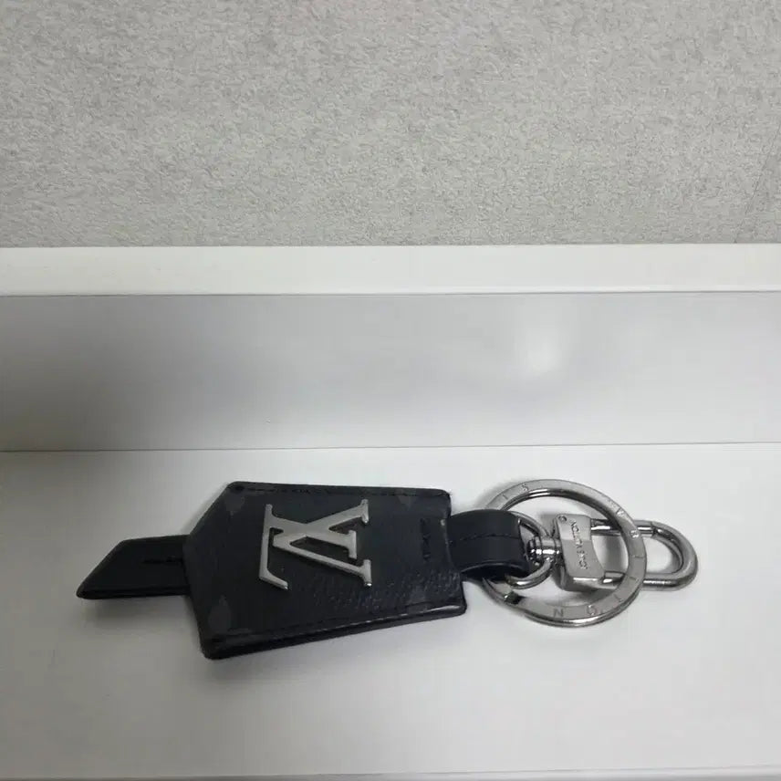 [BUNJANG] Louis Vuitton Cloches Cle Bag Charm Key Holder / 루이비통 클로세 클레 백 참 키 홀더